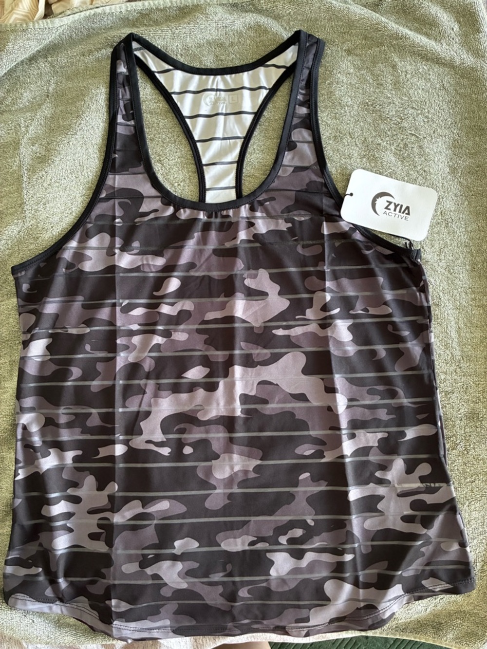 NWT Active USA Women’s Camo Tank in Gray/Black